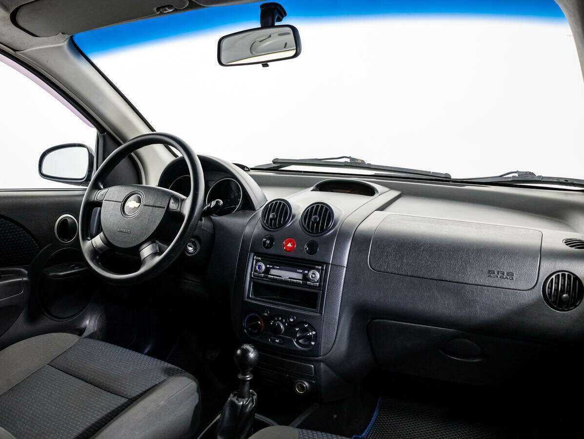 Chevrolet Aveo с пробегом — 2007 год. Фото: #8