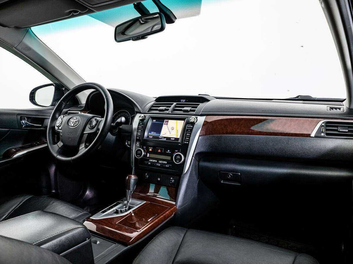 Toyota Camry с пробегом — 2013 год. Фото: #8