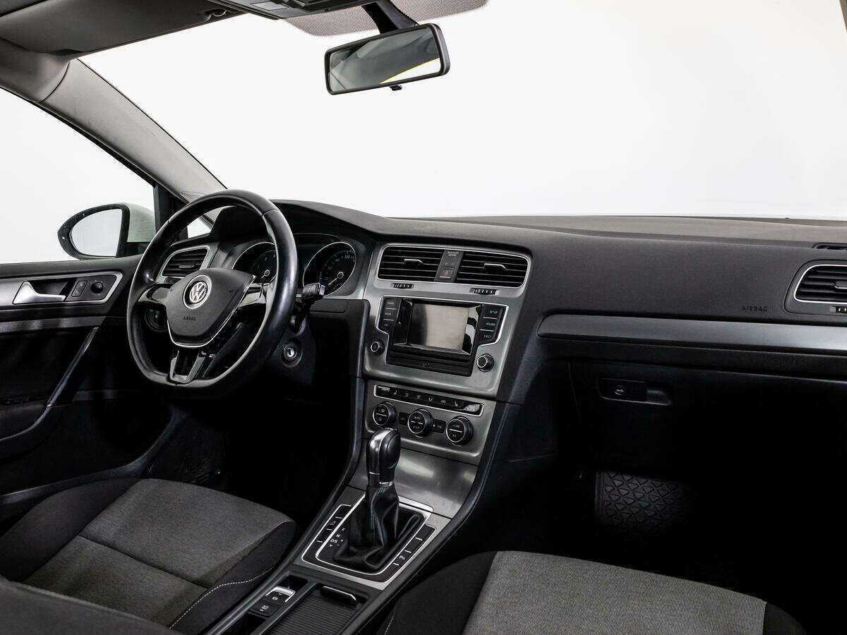 Volkswagen Golf с пробегом — 2013 год. Фото: #8