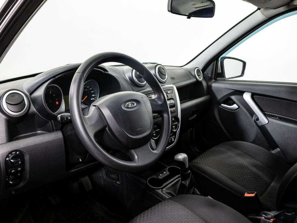 Lada (ВАЗ) Granta с пробегом — 2016 год. Фото: #10