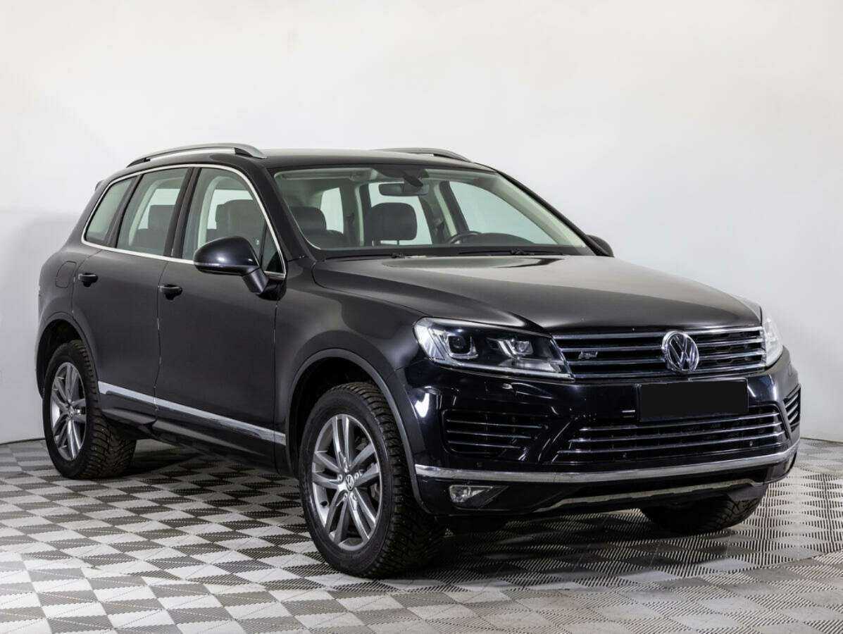 Volkswagen Touareg с пробегом — 2017 год. Фото: #2