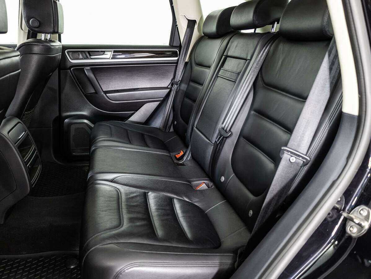 Volkswagen Touareg с пробегом — 2017 год. Фото: #7
