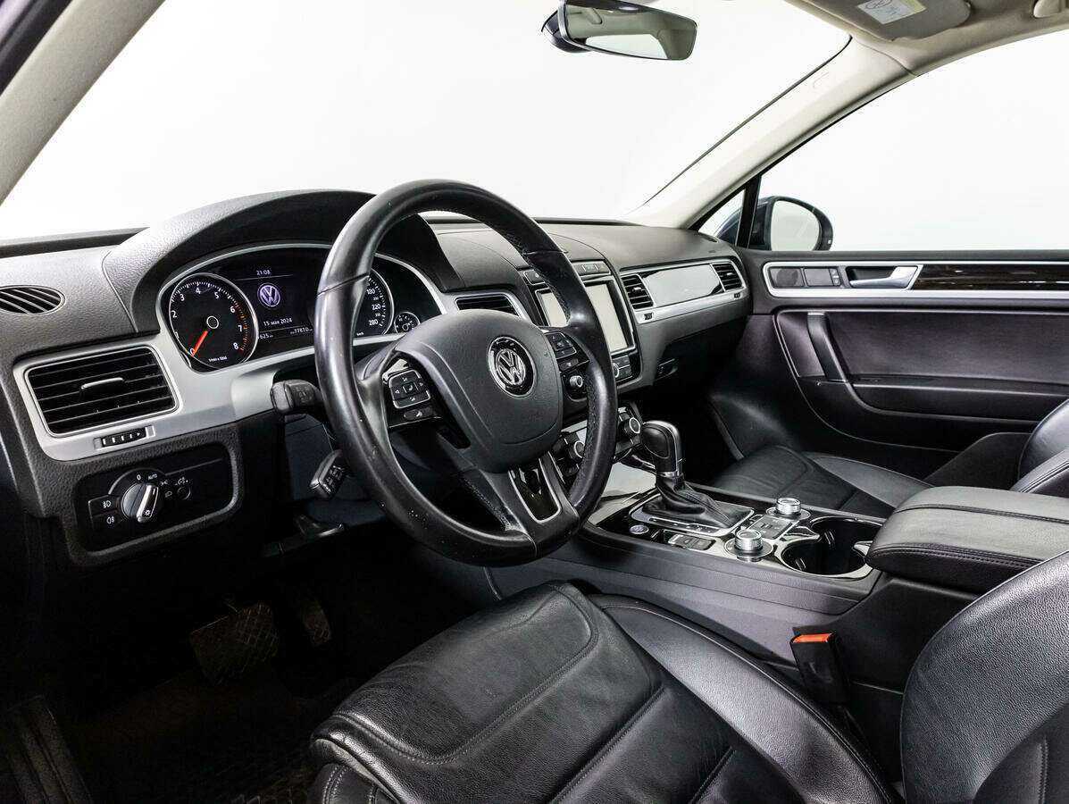 Volkswagen Touareg с пробегом — 2017 год. Фото: #8