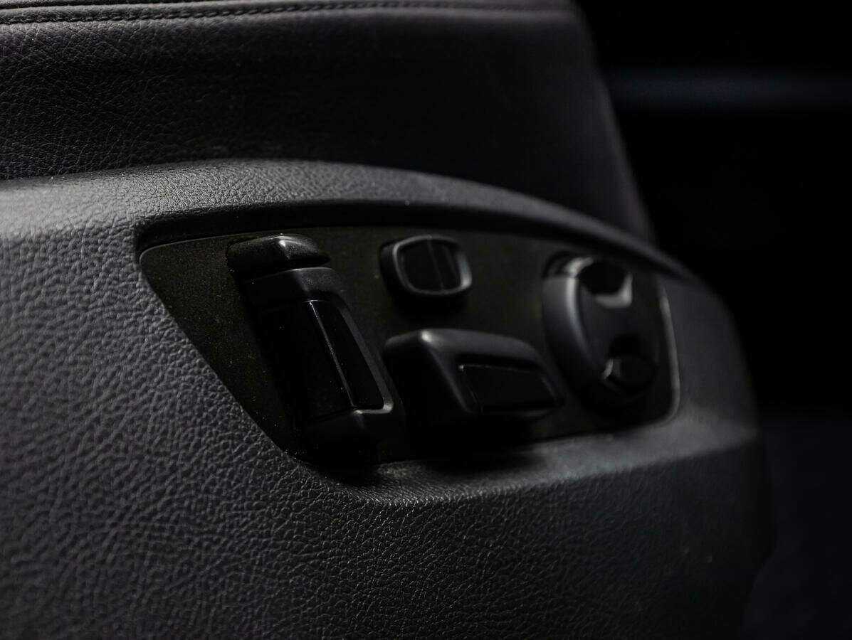 Volkswagen Touareg с пробегом — 2017 год. Фото: #14