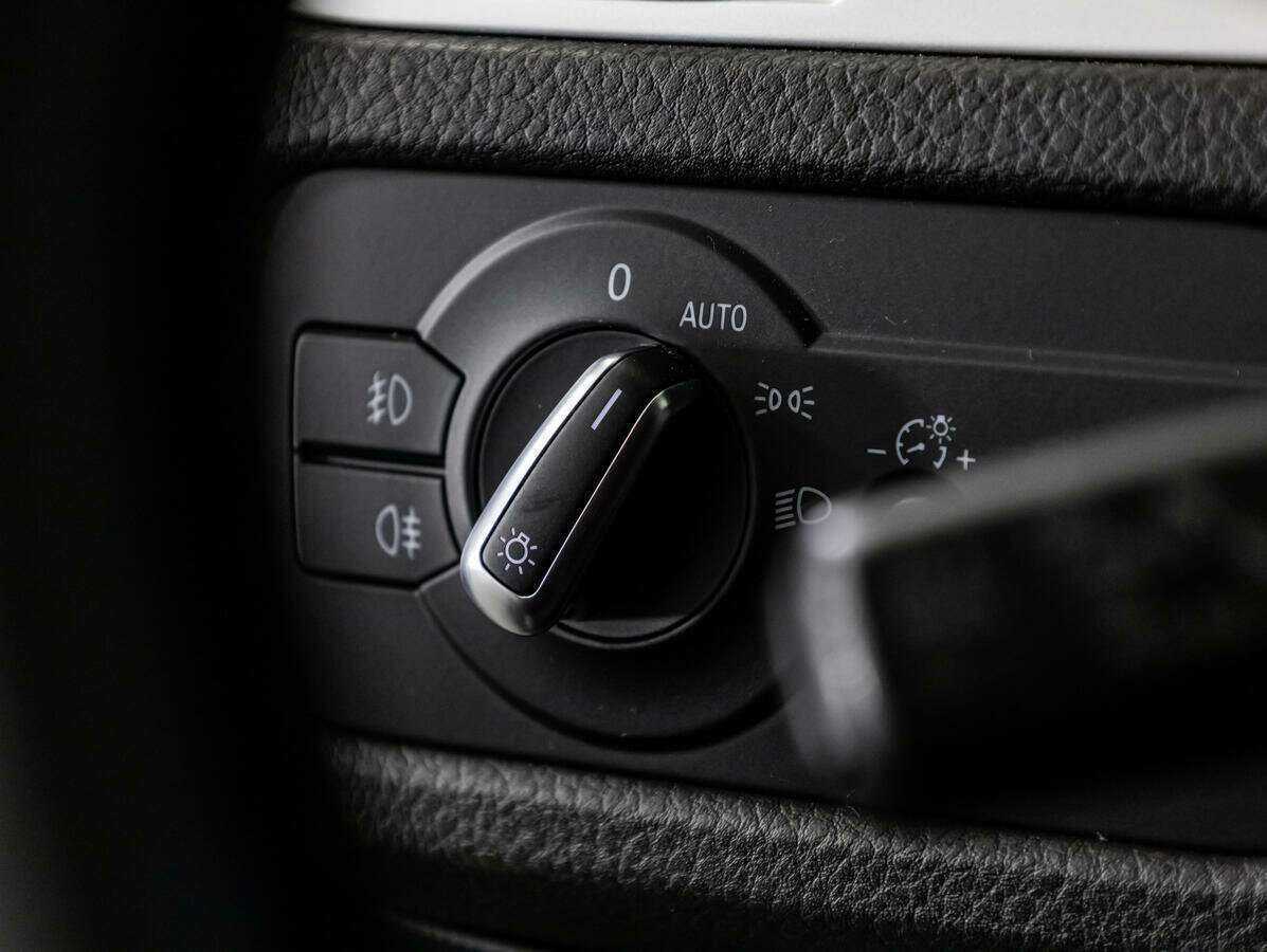 Volkswagen Touareg с пробегом — 2017 год. Фото: #18