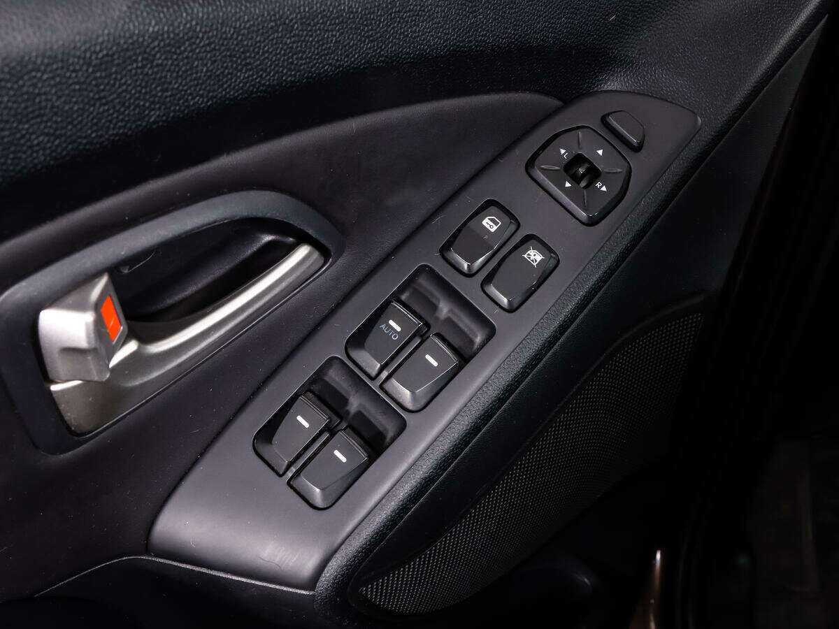 Hyundai ix35 с пробегом — 2012 год. Фото: #10