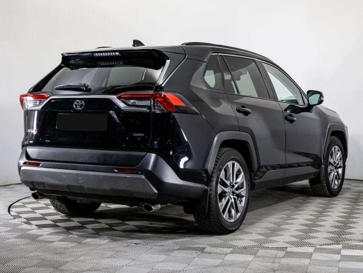 Toyota RAV4 с пробегом — 2022 год. Фото: #3