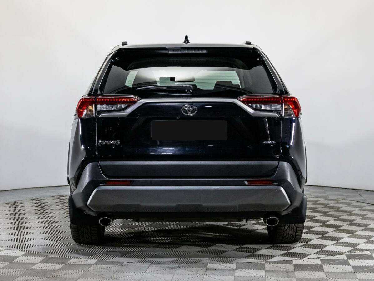 Toyota RAV4 с пробегом — 2022 год. Фото: #4