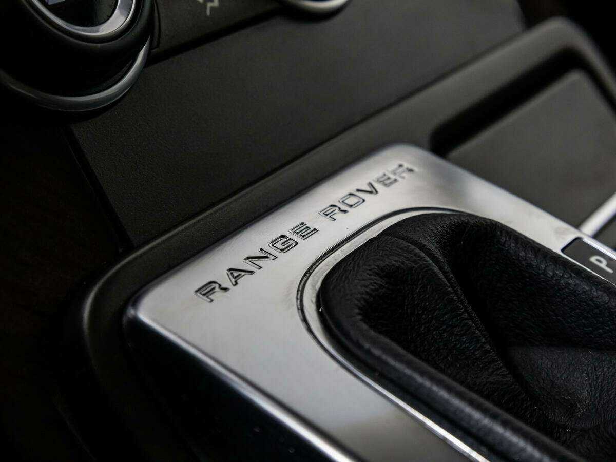 Land Rover Range Rover Sport с пробегом — 2012 год. Фото: #17