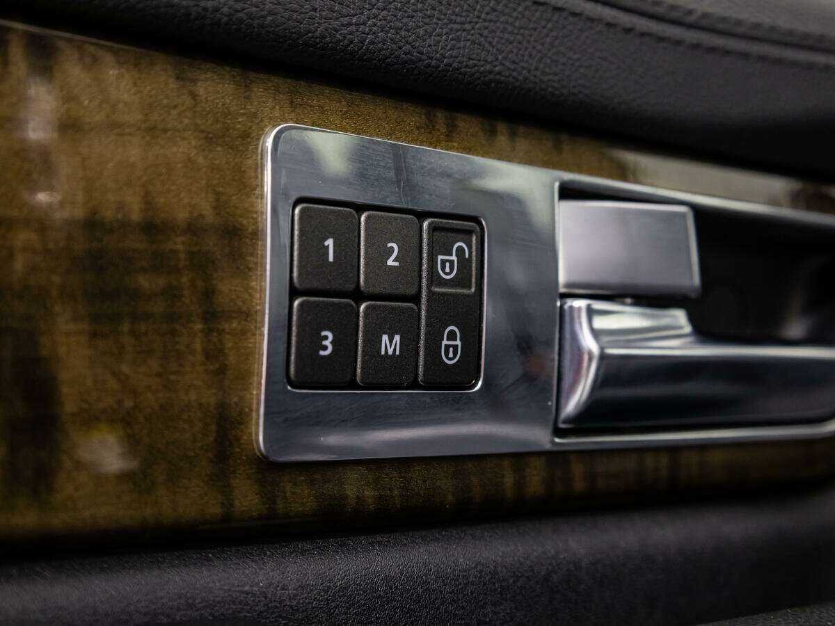 Land Rover Range Rover Sport с пробегом — 2012 год. Фото: #23