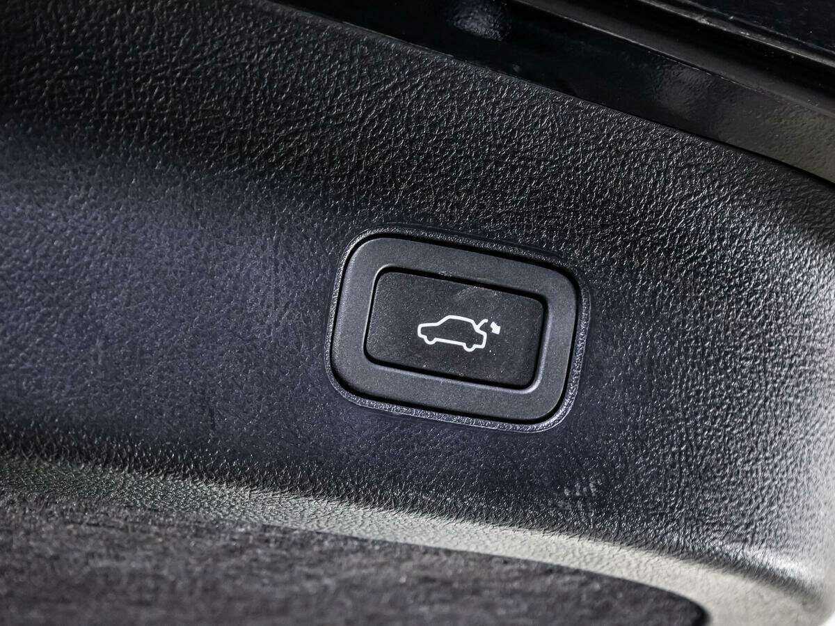 Land Rover Range Rover Sport с пробегом — 2012 год. Фото: #24