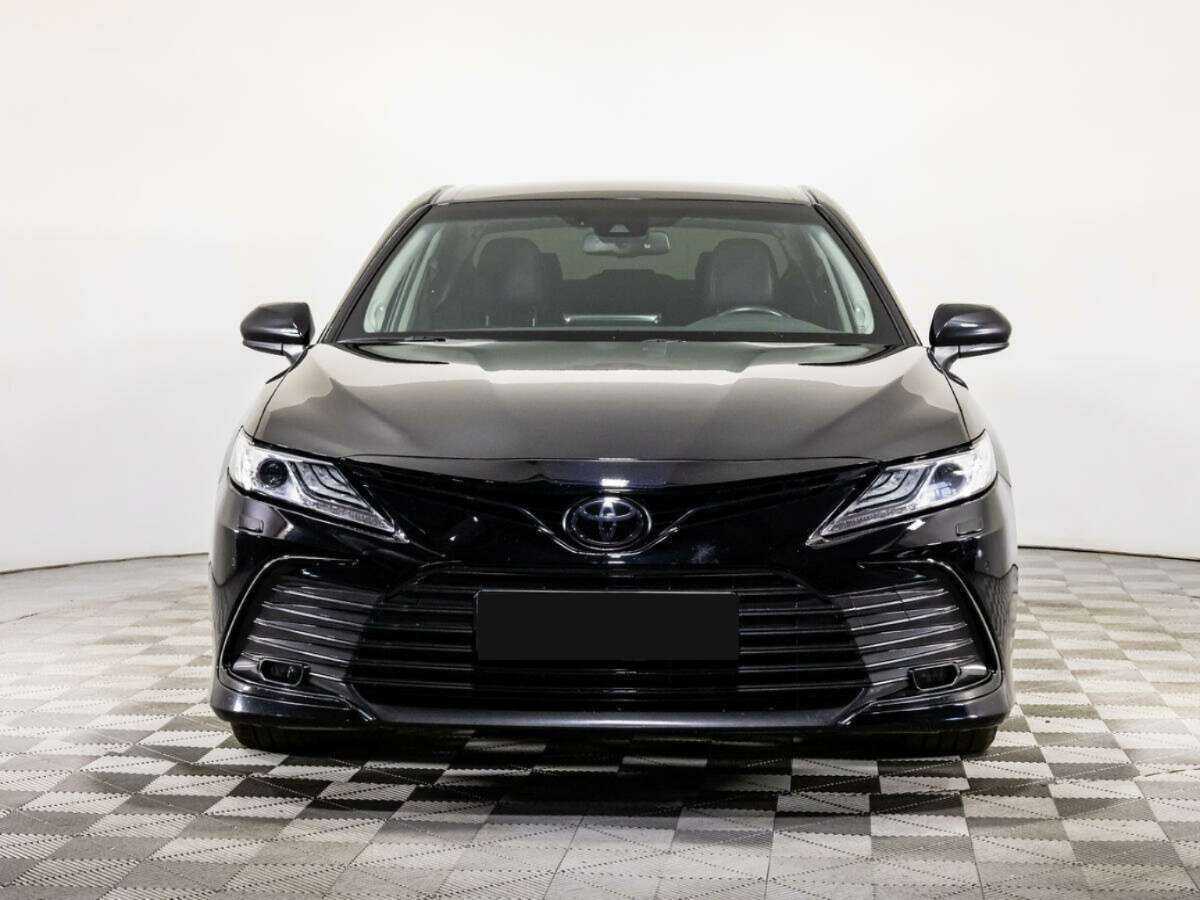 Toyota Camry с пробегом — 2021 год. Фото: #1
