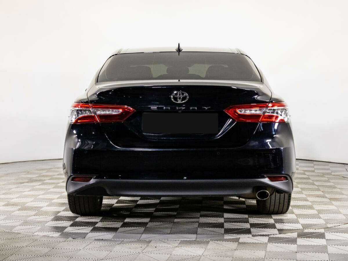 Toyota Camry с пробегом — 2021 год. Фото: #4