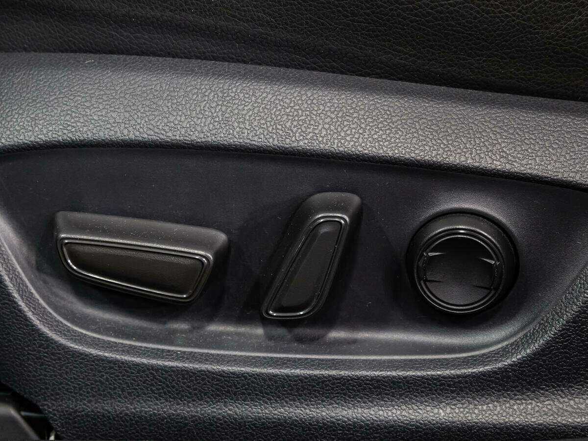 Toyota Camry с пробегом — 2021 год. Фото: #17