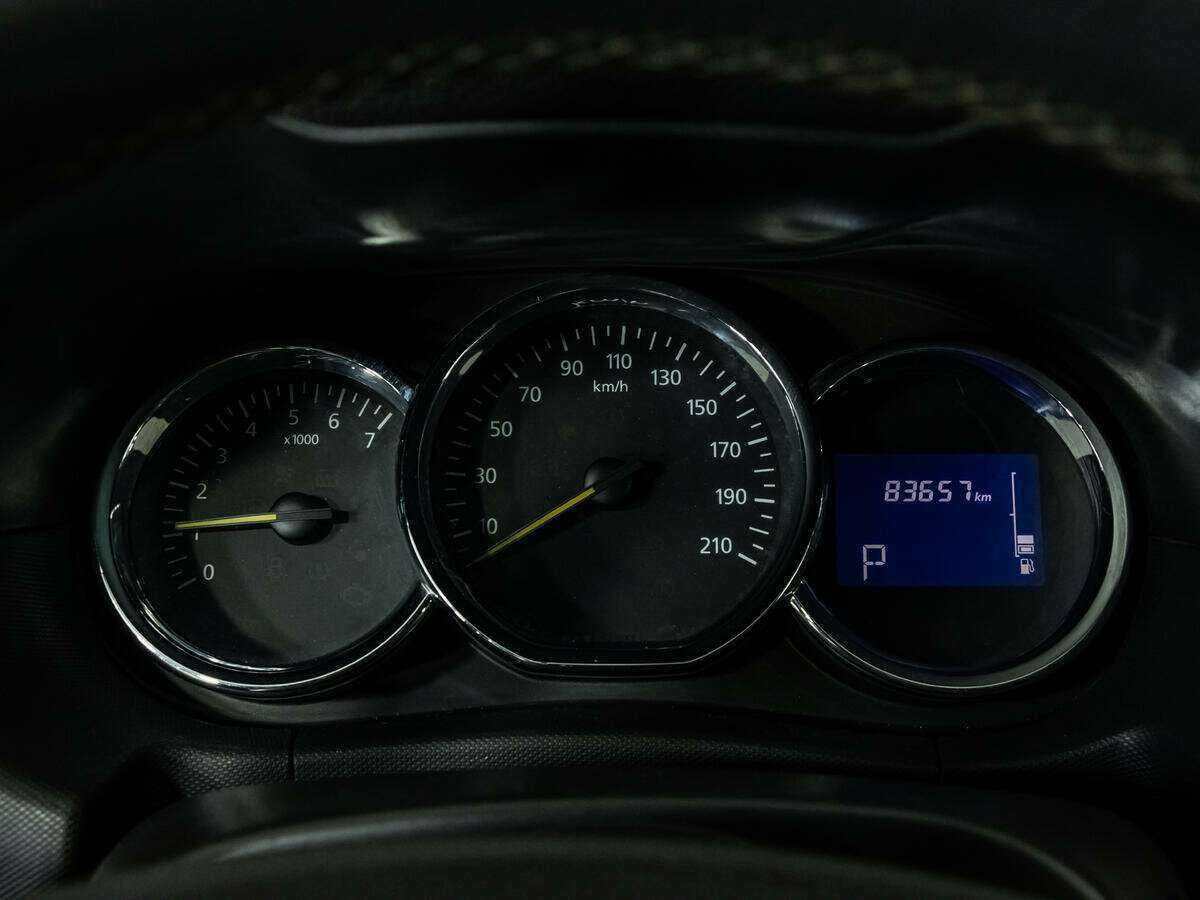 Renault Duster с пробегом — 2015 год. Фото: #11