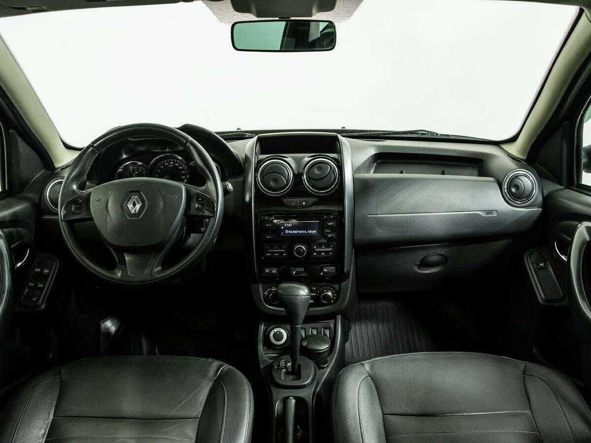 Renault Duster с пробегом — 2015 год. Фото: #12