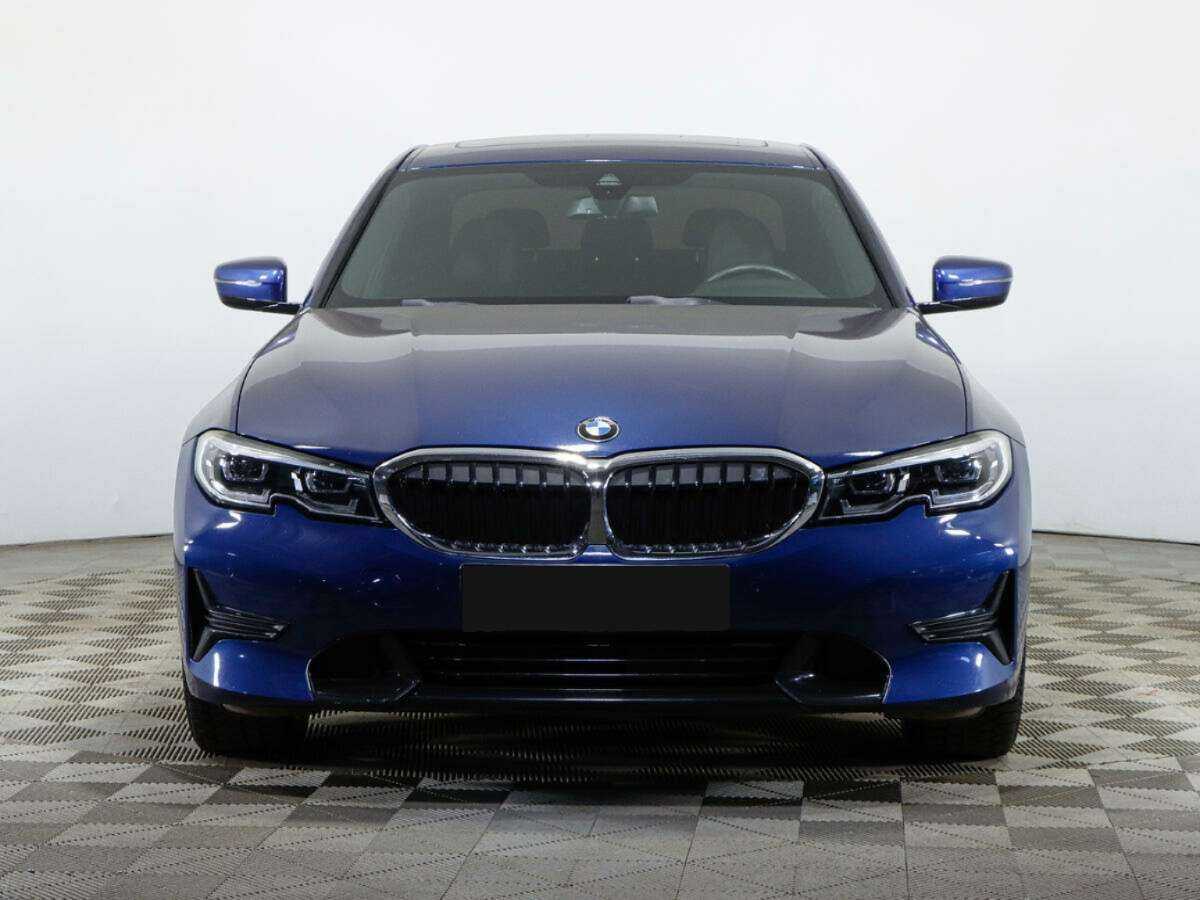 BMW 3 серии с пробегом — 2022 год. Фото: #1