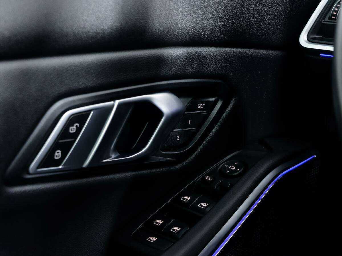 BMW 3 серии с пробегом — 2022 год. Фото: #18