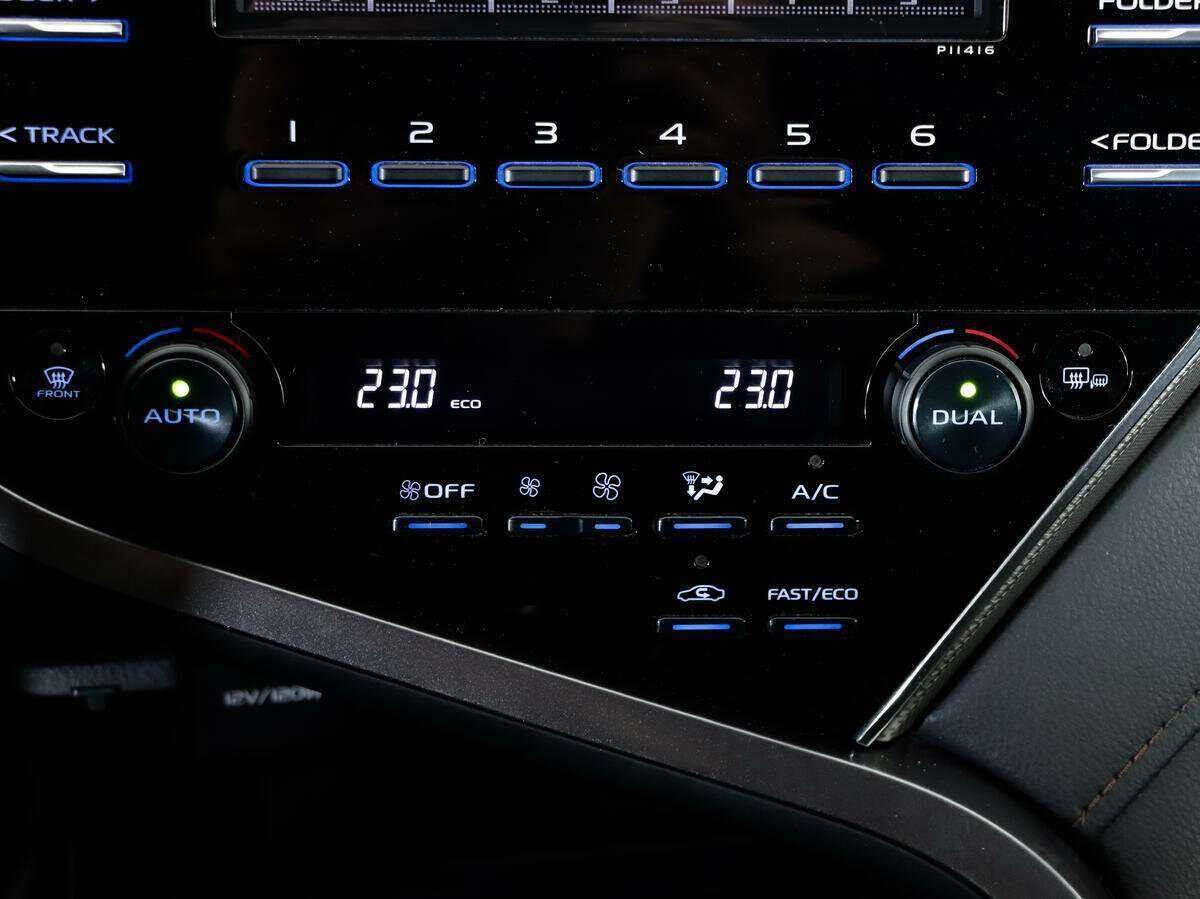 Toyota Camry с пробегом — 2019 год. Фото: #12