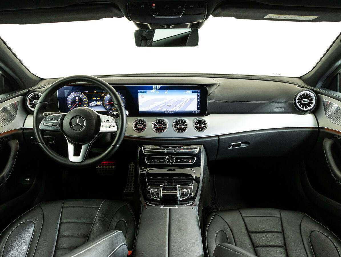 Mercedes-Benz CLS с пробегом — 2018 год. Фото: #16