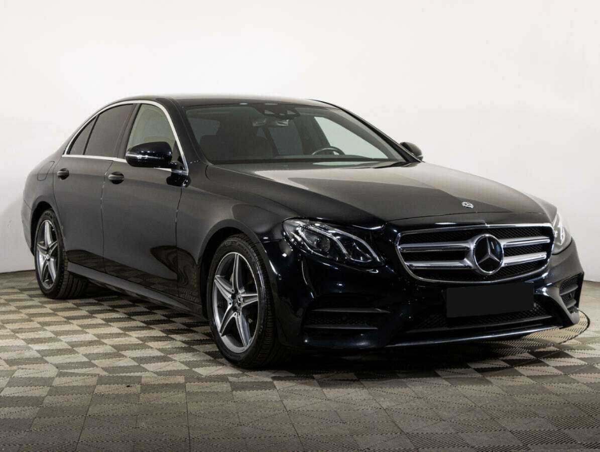 Mercedes-Benz E-Класс с пробегом — 2019 год. Фото: #2