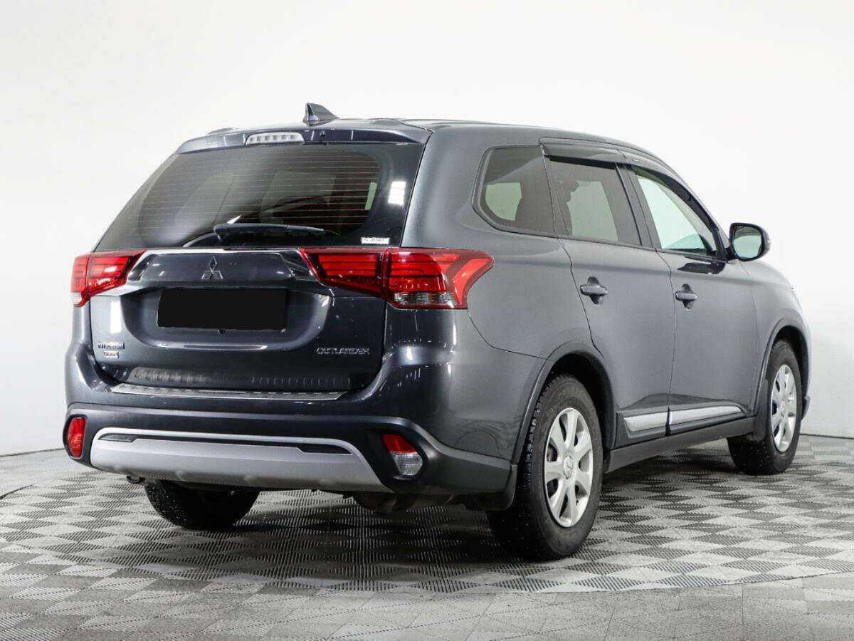 Mitsubishi Outlander с пробегом — 2019 год. Фото: #4
