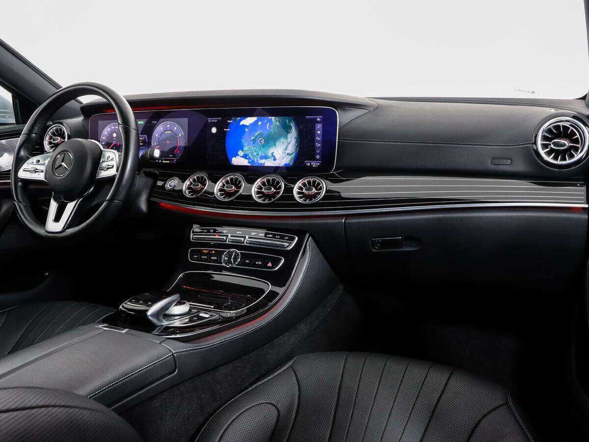 Mercedes-Benz CLS с пробегом — 2018 год. Фото: #10