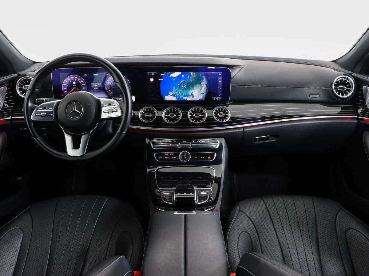 Mercedes-Benz CLS с пробегом — 2018 год. Фото: #11