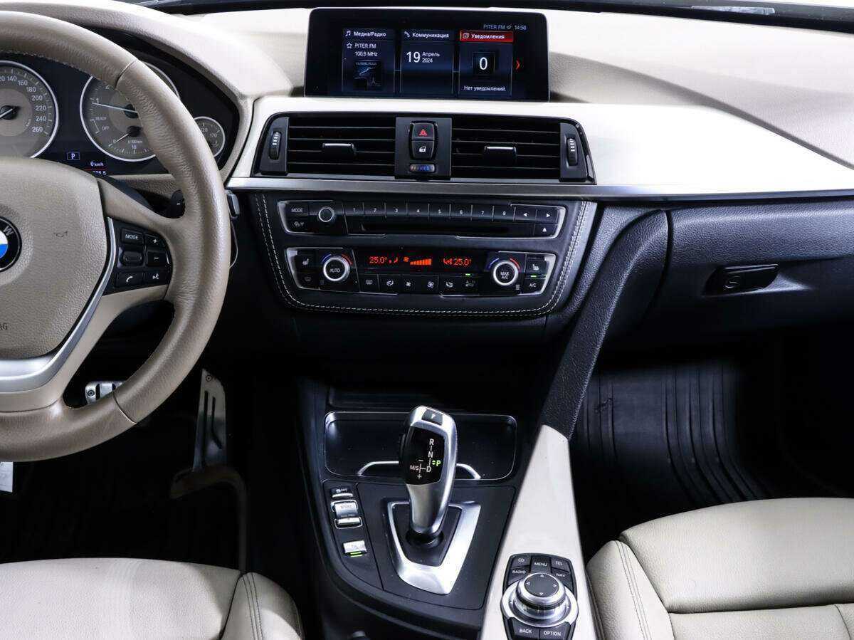 BMW 3 серии с пробегом — 2012 год. Фото: #13