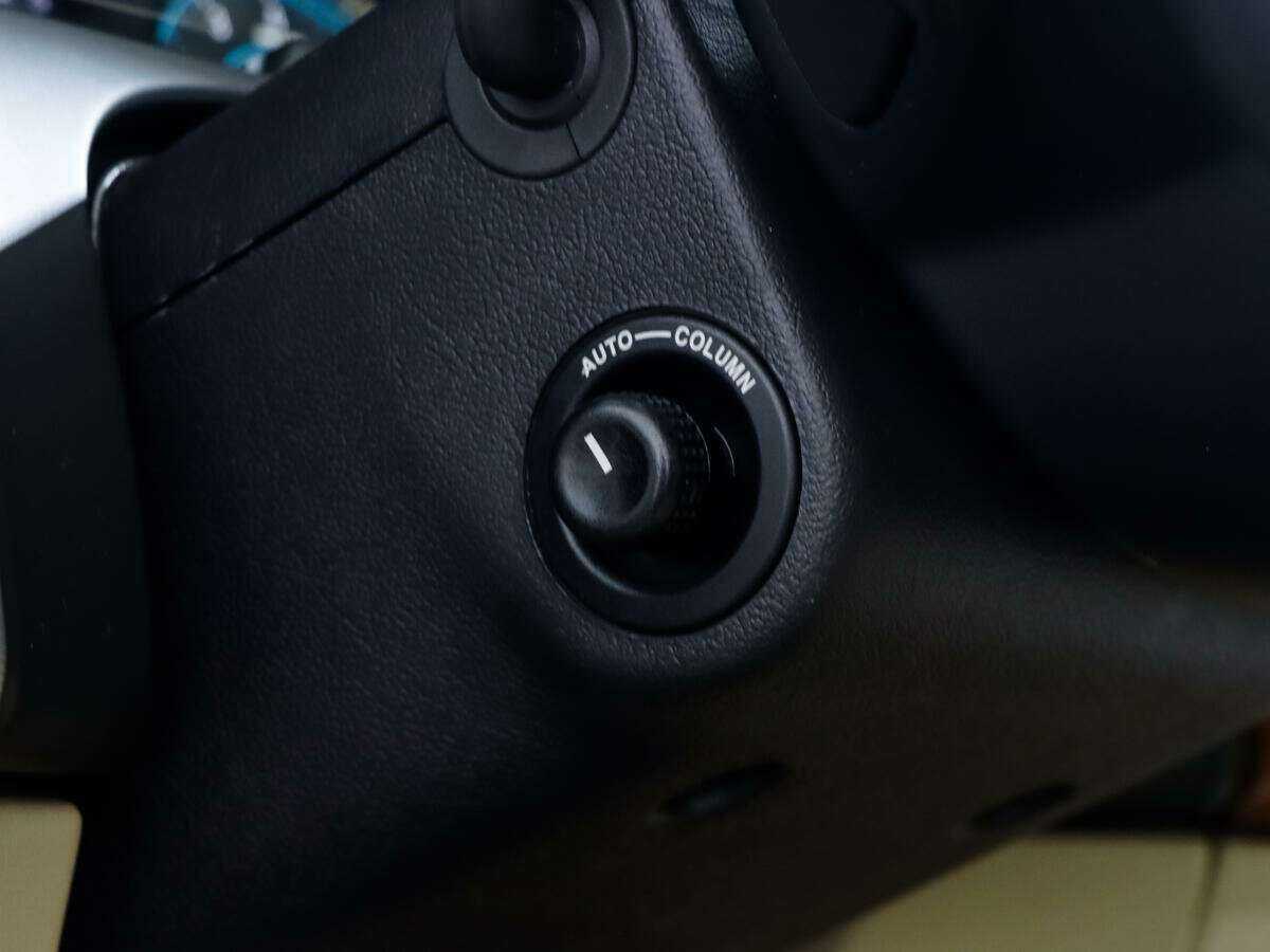 Jaguar XF с пробегом — 2013 год. Фото: #9