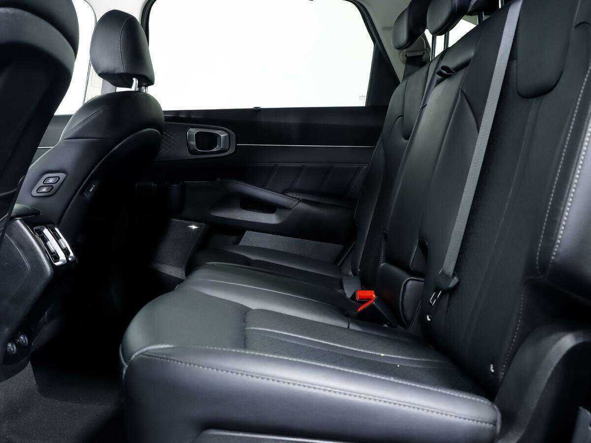 Kia Sorento с пробегом — 2021 год. Фото: #8