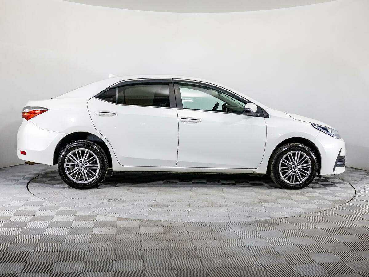 Toyota Corolla с пробегом — 2018 год. Фото: #3