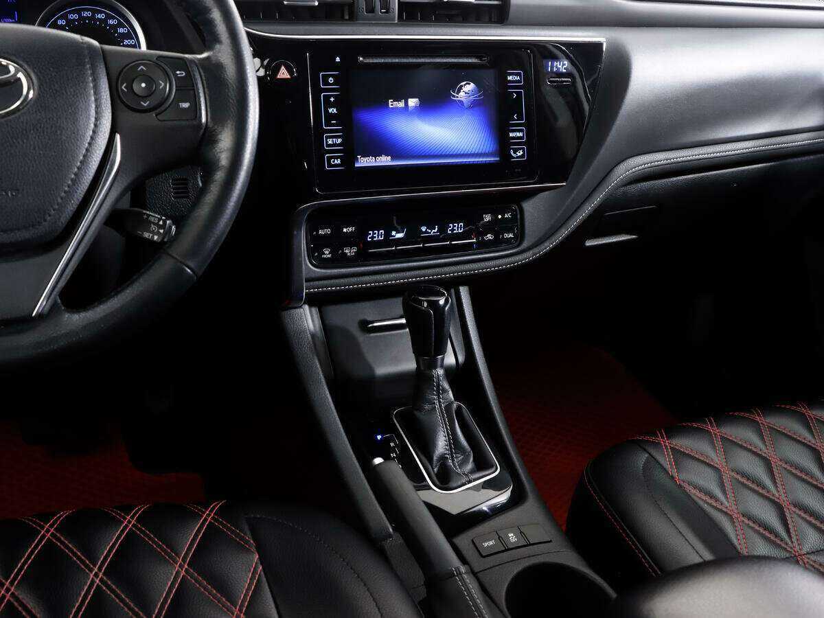 Toyota Corolla с пробегом — 2018 год. Фото: #11