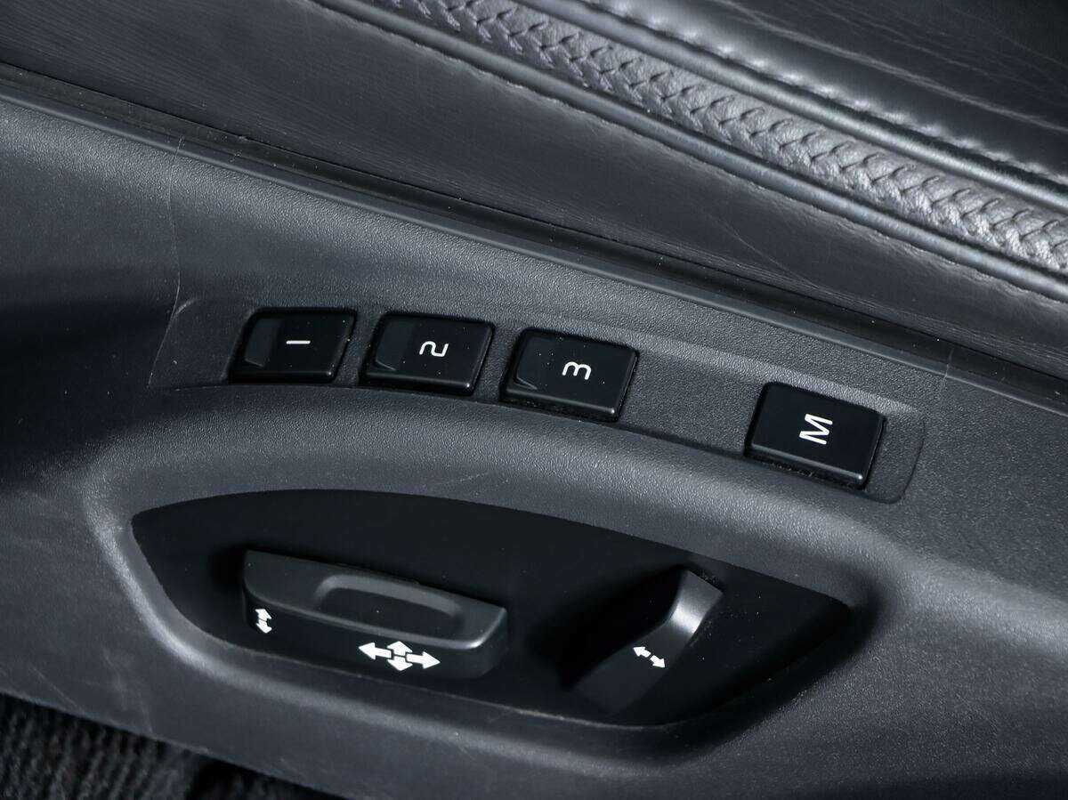 Volvo XC70 с пробегом — 2012 год. Фото: #16