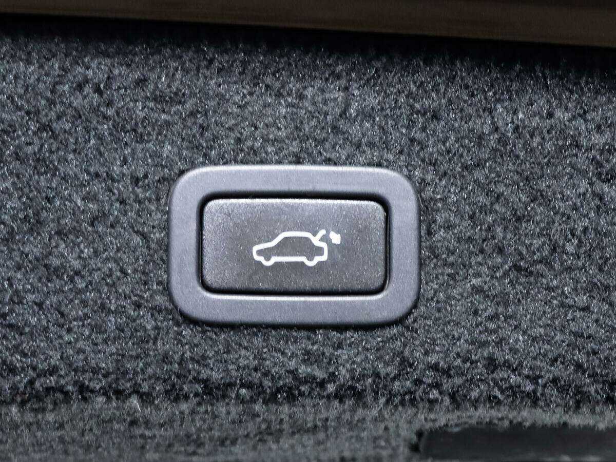 Volvo XC70 с пробегом — 2012 год. Фото: #17