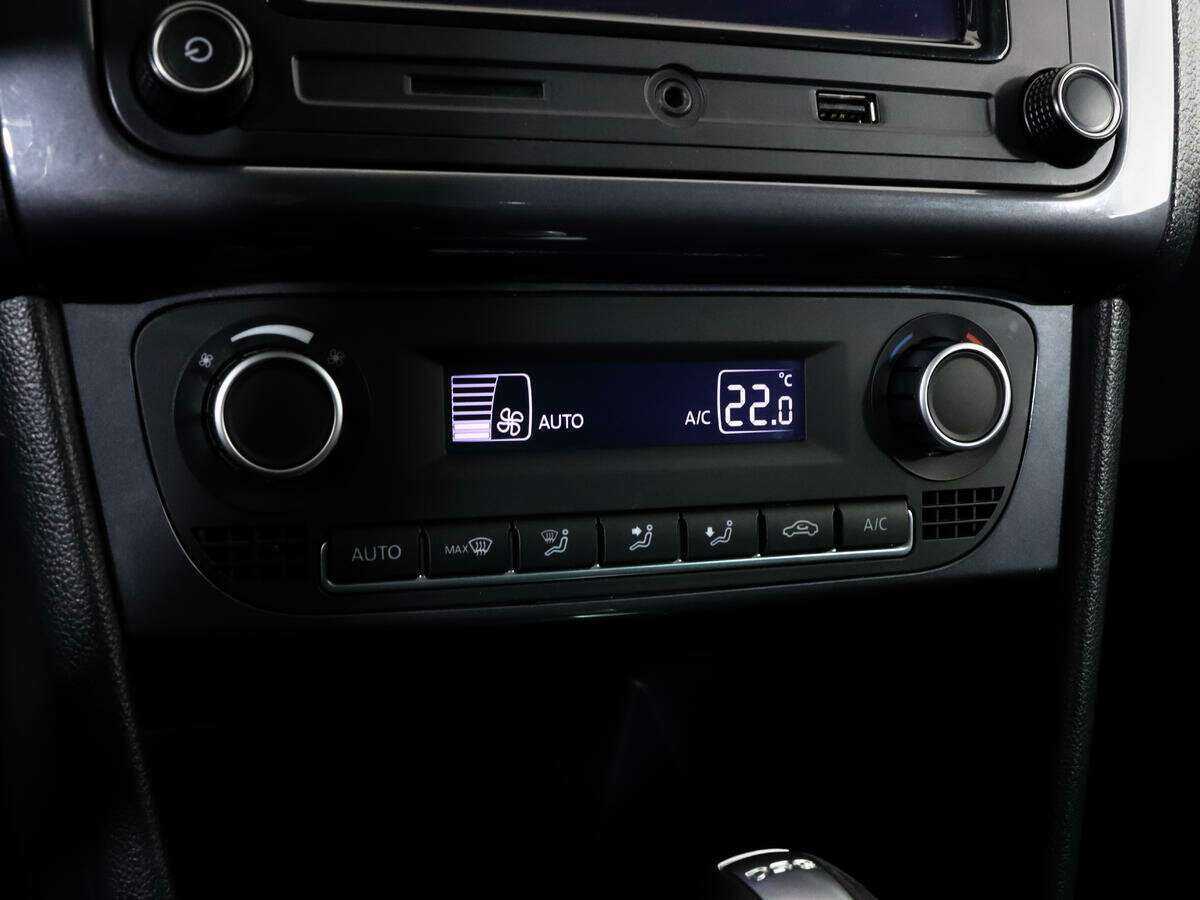 Volkswagen Polo с пробегом — 2019 год. Фото: #9