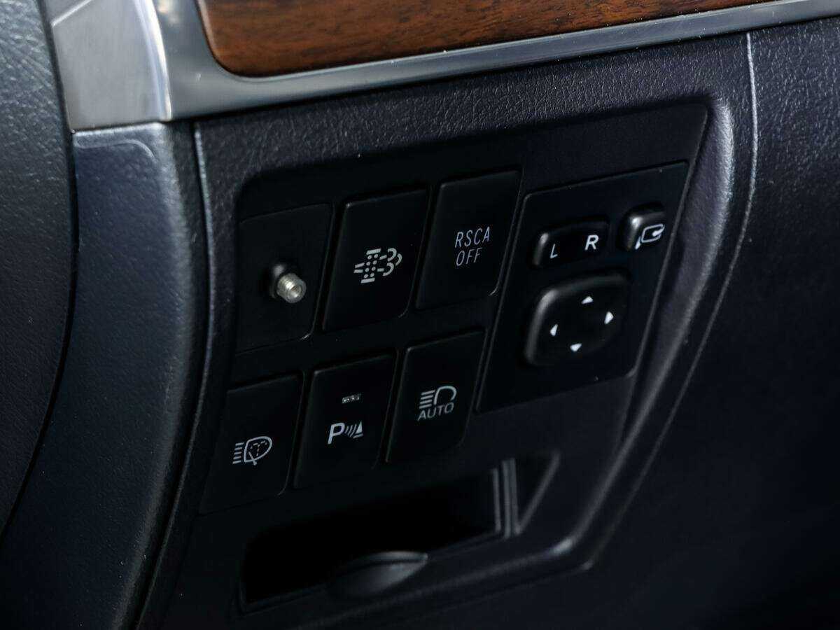 Toyota Land Cruiser с пробегом — 2017 год. Фото: #7