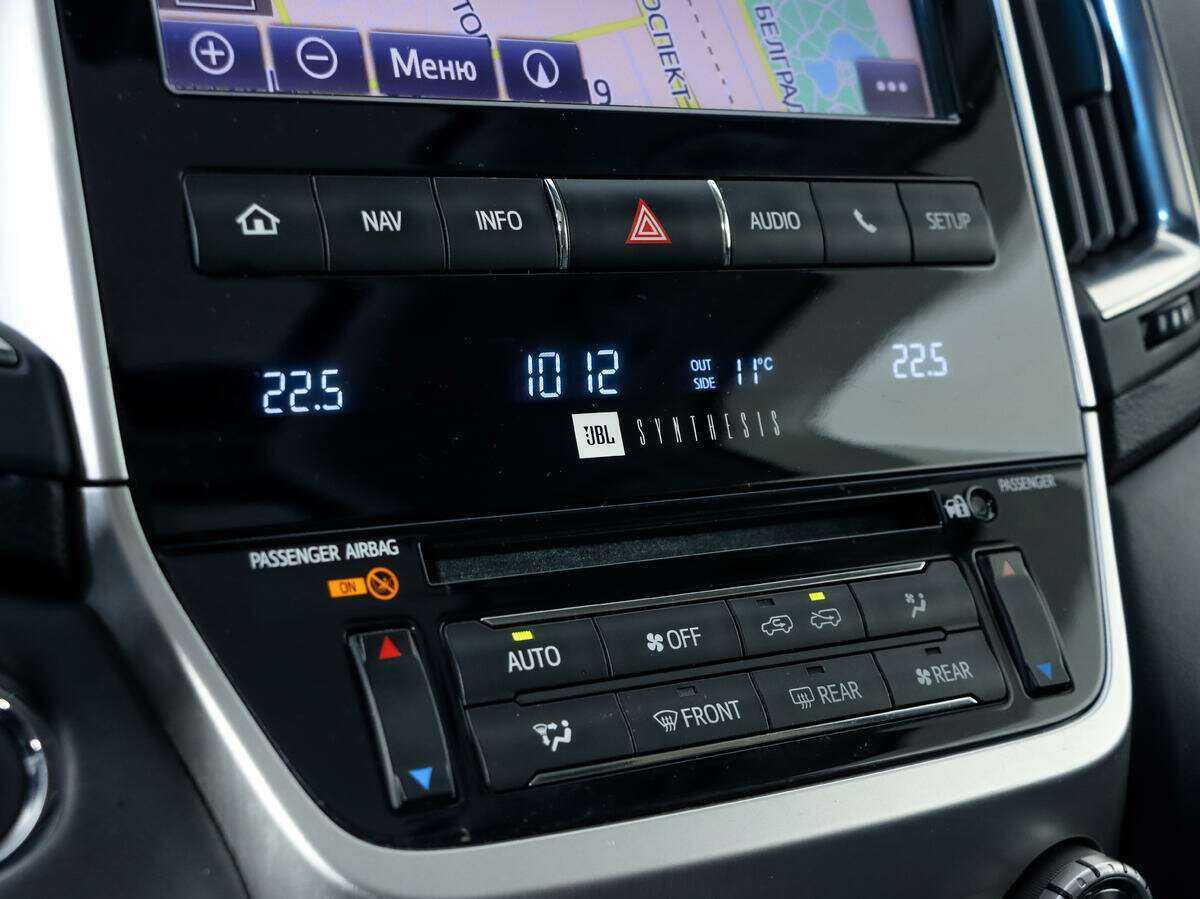 Toyota Land Cruiser с пробегом — 2017 год. Фото: #12