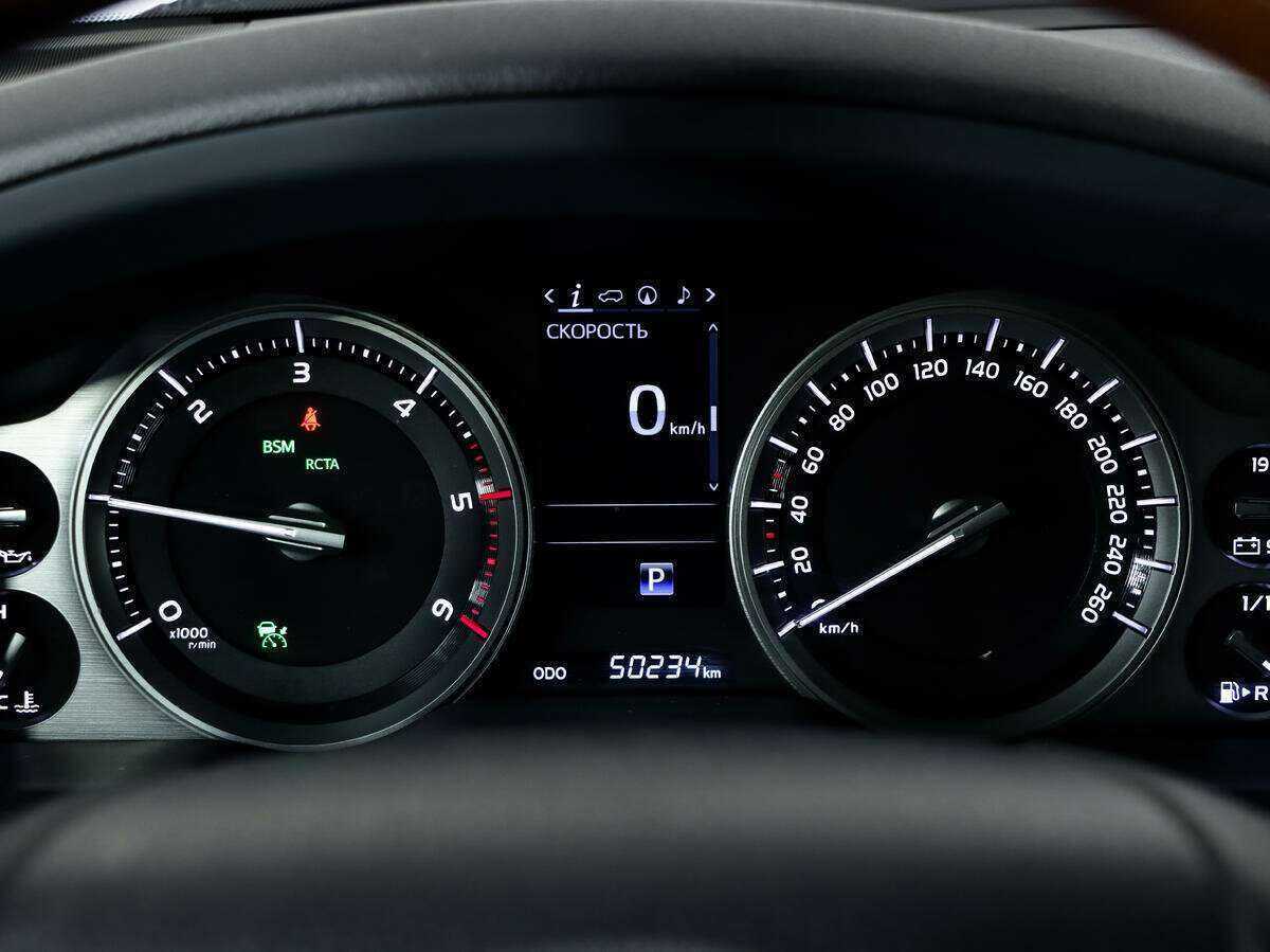Toyota Land Cruiser с пробегом — 2017 год. Фото: #15