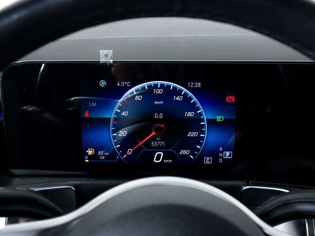 Mercedes-Benz GLB с пробегом — 2020 год. Фото: #16