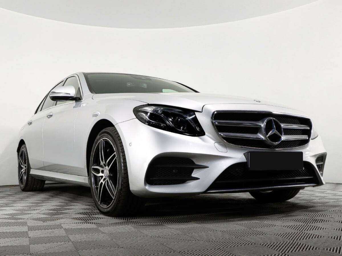 Mercedes-Benz E-Класс с пробегом — 2017 год. Фото: #2