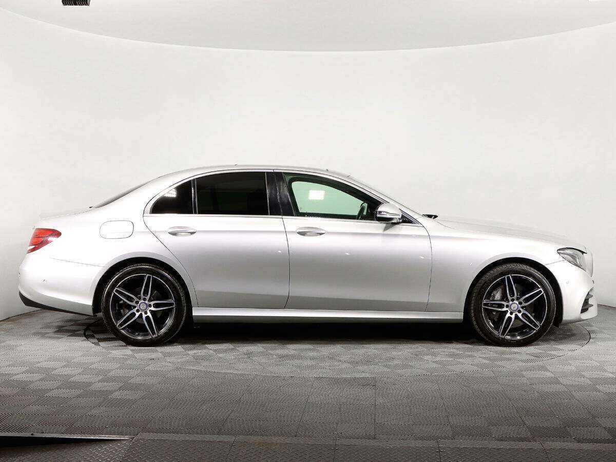 Mercedes-Benz E-Класс с пробегом — 2017 год. Фото: #4