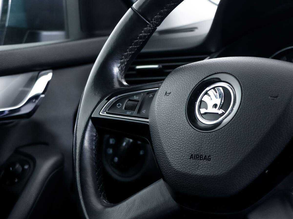 Skoda Octavia с пробегом — 2015 год. Фото: #16