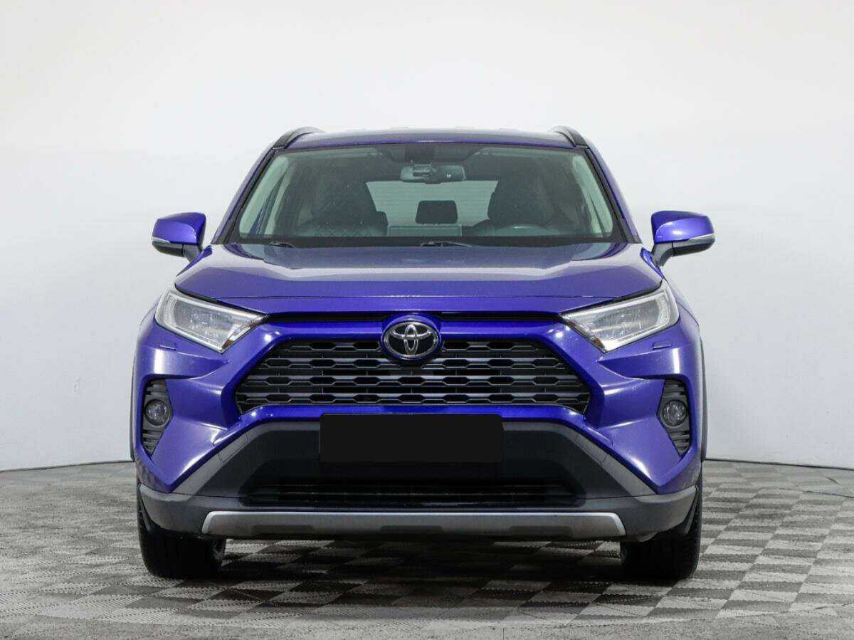 Toyota RAV4 с пробегом — 2021 год. Фото: #1