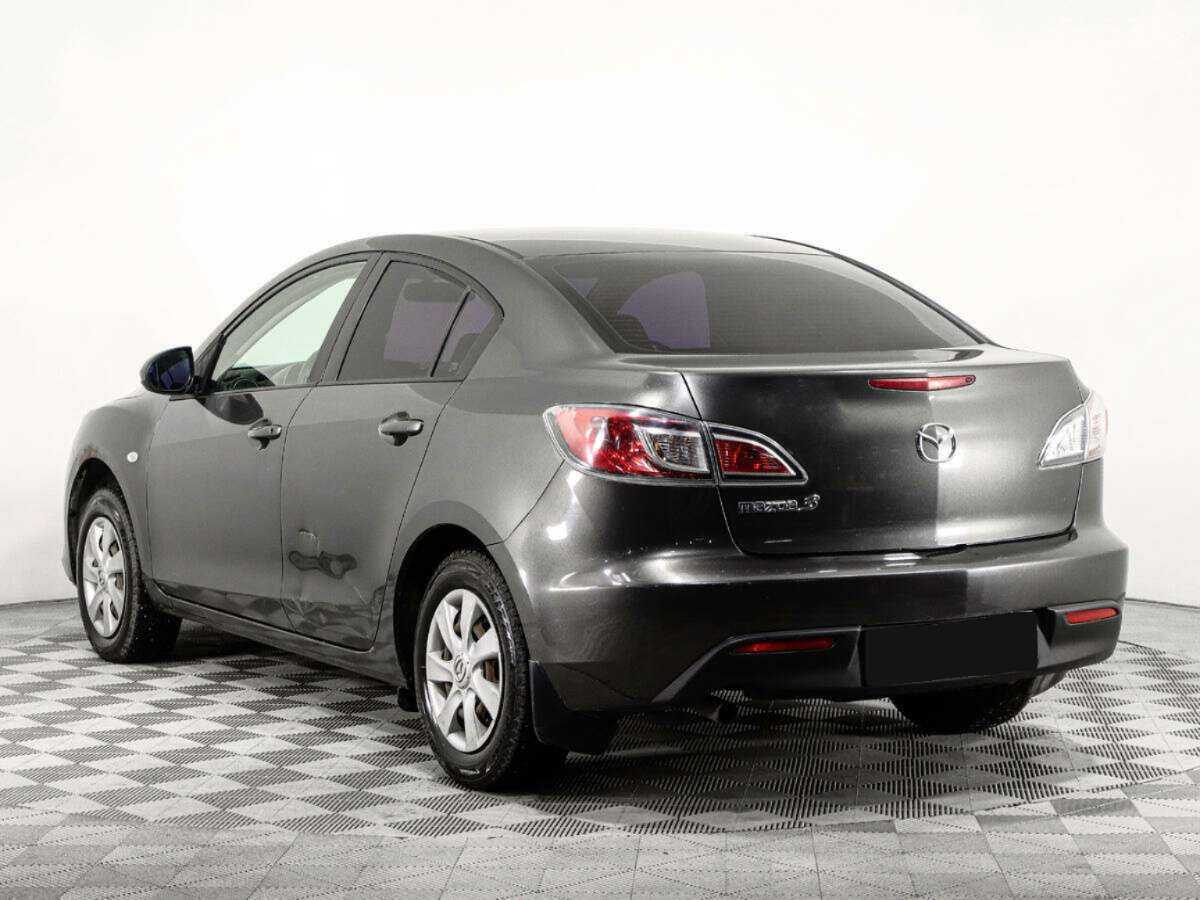 Mazda 3 с пробегом — 2010 год. Фото: #6