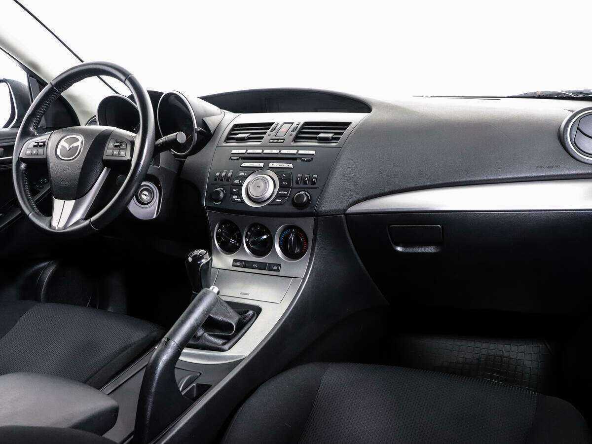 Mazda 3 с пробегом — 2010 год. Фото: #8