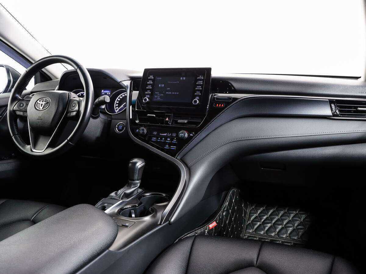 Toyota Camry с пробегом — 2021 год. Фото: #6