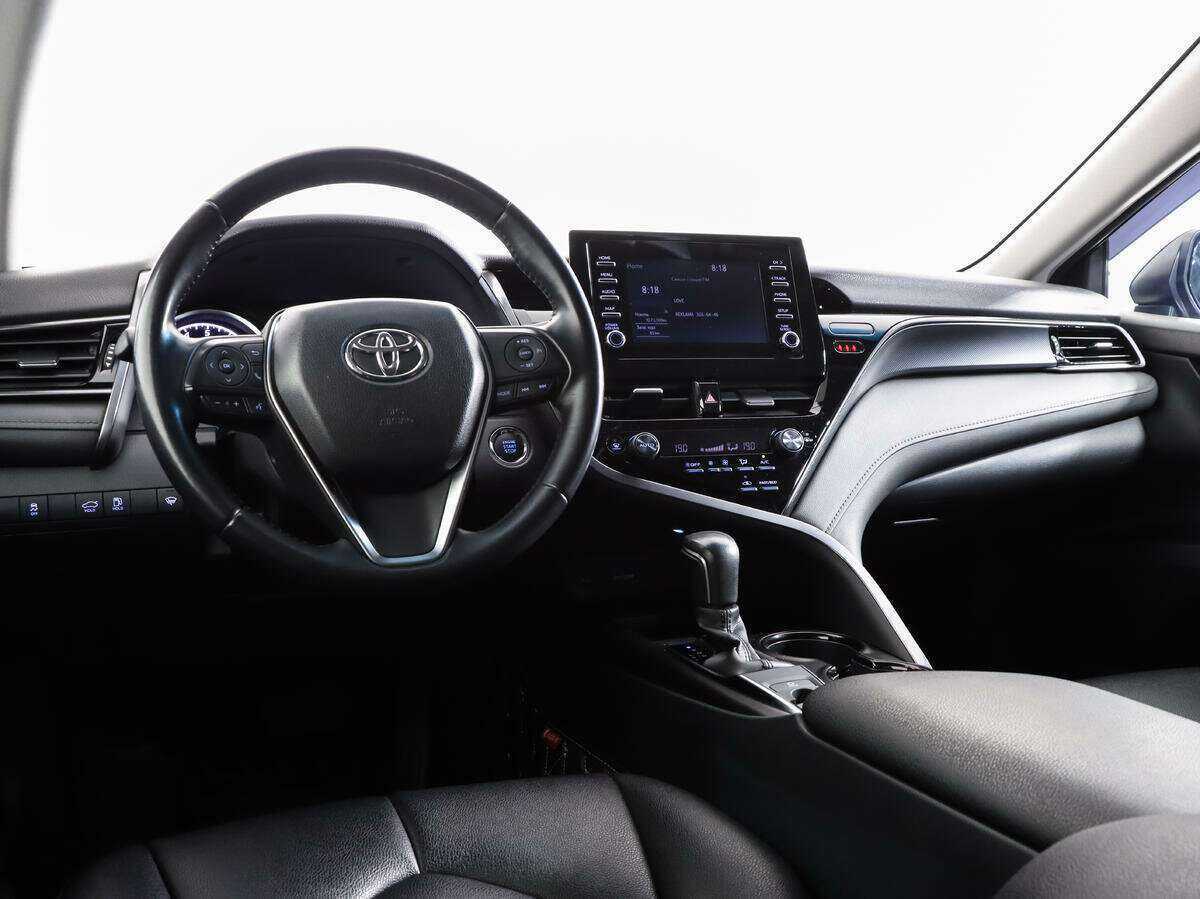 Toyota Camry с пробегом — 2021 год. Фото: #9