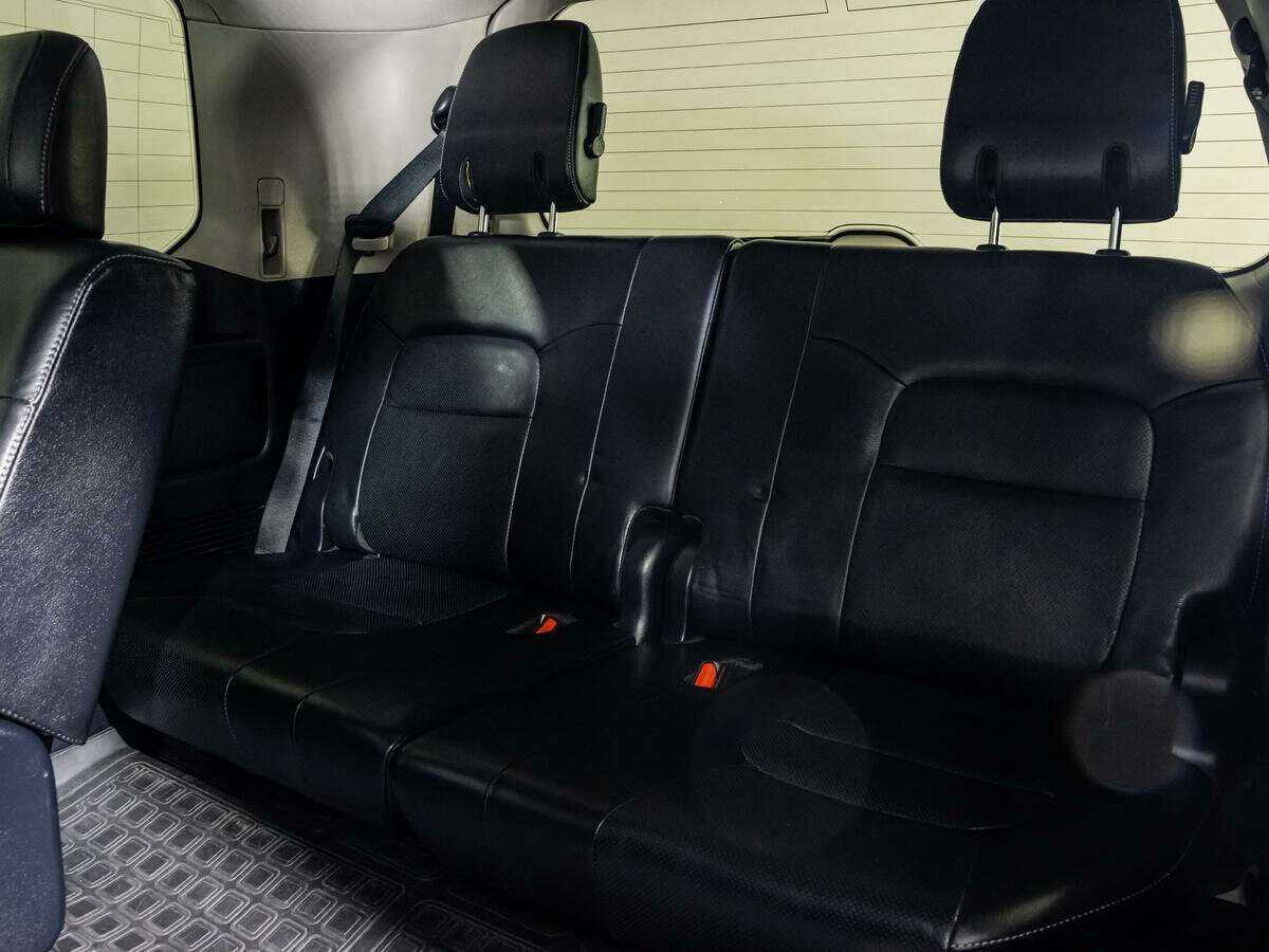 Toyota Land Cruiser с пробегом — 2014 год. Фото: #12