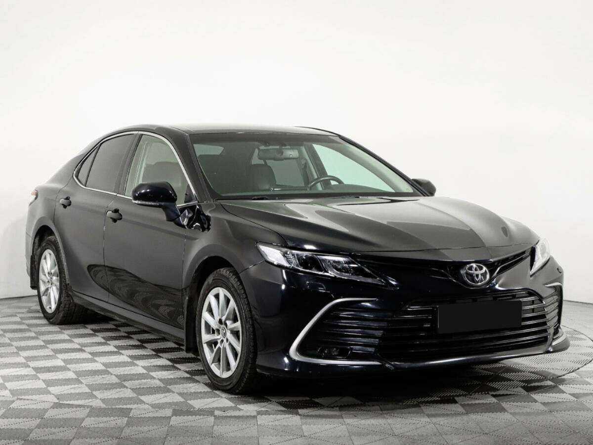 Toyota Camry с пробегом — 2021 год. Фото: #2